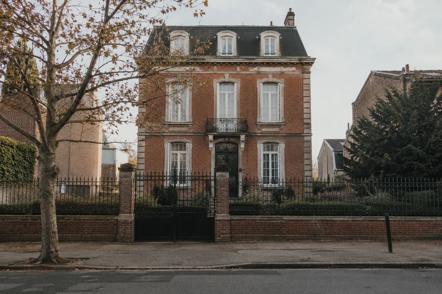 Maison de maître, jardin clos de murs — Amiens · Henriville