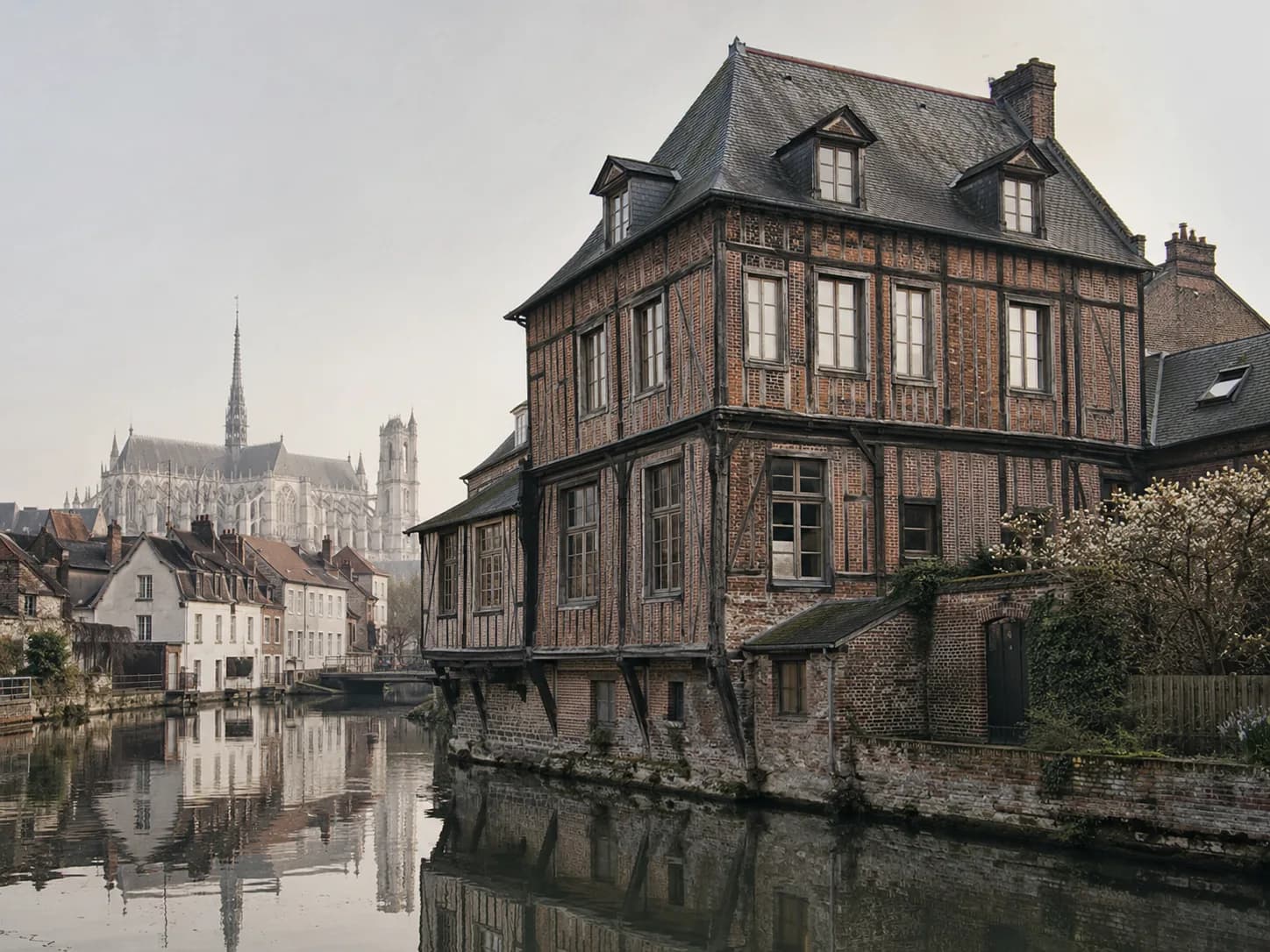 Hôtel particulier sur l'eau — photo 1 sur 4